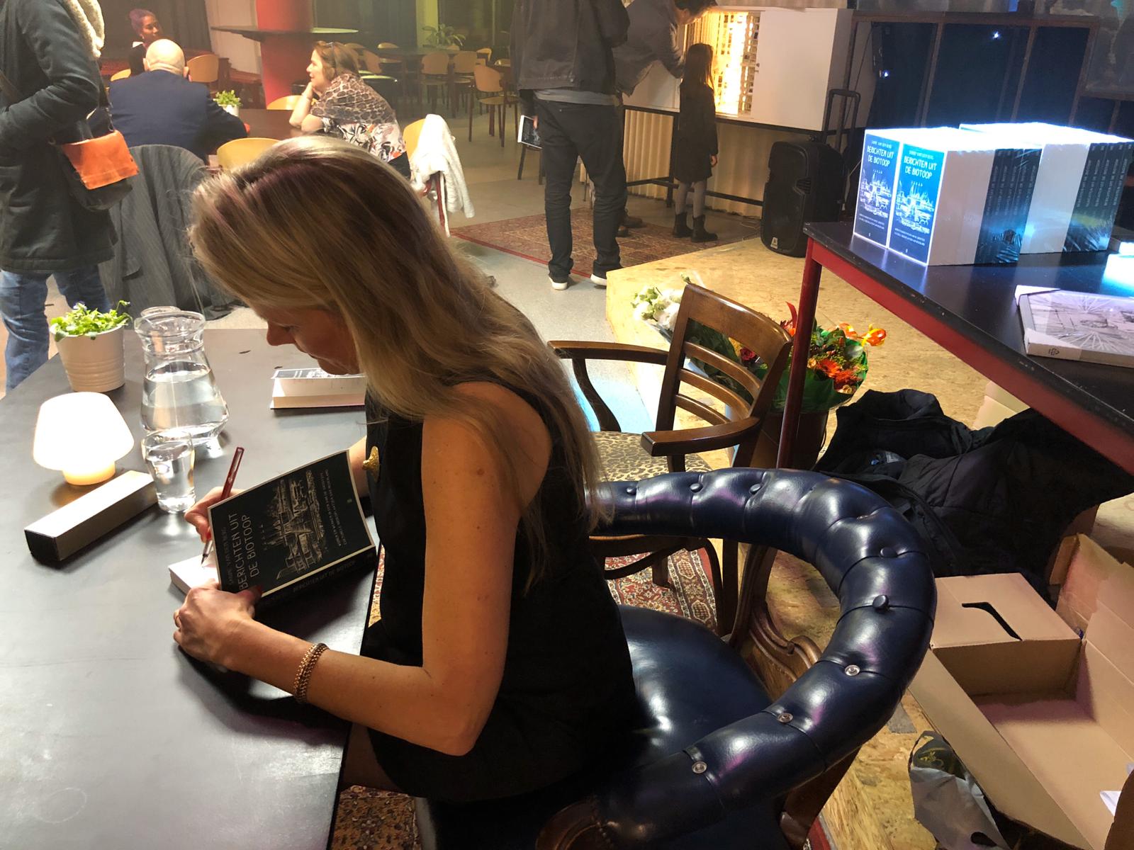 Sabine van den Berg 14 november 2019 Boekpresentatie BERICHTEN UIT DE BIOTOOP